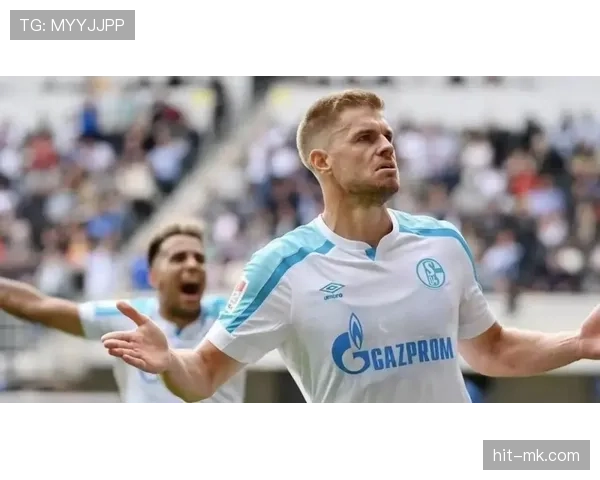 沙尔克全力备战，力争重返德甲赛场状态回暖备受关注