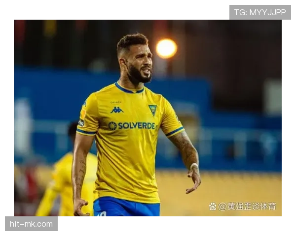 足球转会新闻:夏窗开启在即,多支豪门球队引援动向备受期待 足球转会新闻:夏窗开启在即,多支豪门球队引援动向备受期待