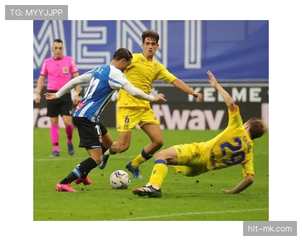 阿库尼亚助攻表现稳健,助力球队迎来连胜局面 阿库尼亚助攻表现稳健,助力球队迎来连胜局面