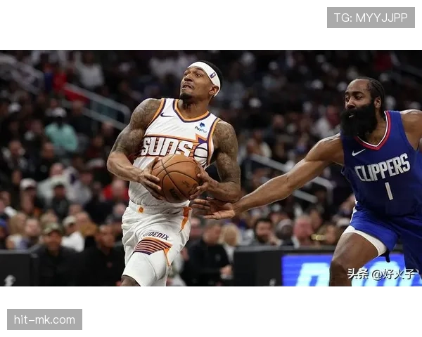 布拉德利·比尔连续多场三分火力拉开差距提升球队关键时刻得分能力